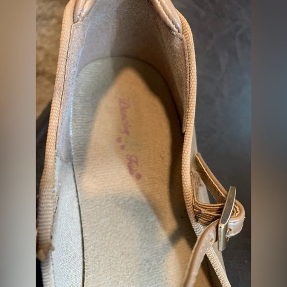 Star Tone Mary Jane Style Tap/Dance Shoes w/Buckled Strap across Instep; Size 8M - Picture 10 of 15